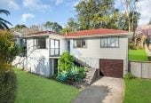 Rangitoto College zone, 3 beds 1 bath house on 650m2 section, with RC, EPA approved for 3 standalone 5 beds 4 baths double garage homes, 55 Oaktree Avenue, Browns Bay, Auckland