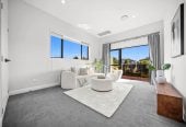 750m2 section backs directly onto a reserve, 2 kitchens 6 beds (2 ensuites) 5 baths house, triple garage, 2 beds granny, 9 Wyon Way, Flat Bush, Auckland