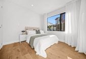 750m2 section backs directly onto a reserve, 2 kitchens 6 beds (2 ensuites) 5 baths house, triple garage, 2 beds granny, 9 Wyon Way, Flat Bush, Auckland