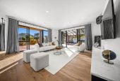 750m2 section backs directly onto a reserve, 2 kitchens 6 beds (2 ensuites) 5 baths house, triple garage, 2 beds granny, 9 Wyon Way, Flat Bush, Auckland