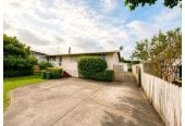 For rent, Macleans College zone, 3 beds 1 bath house with garage, available 3rd July, 4 Micawber Place, Mellons Bay