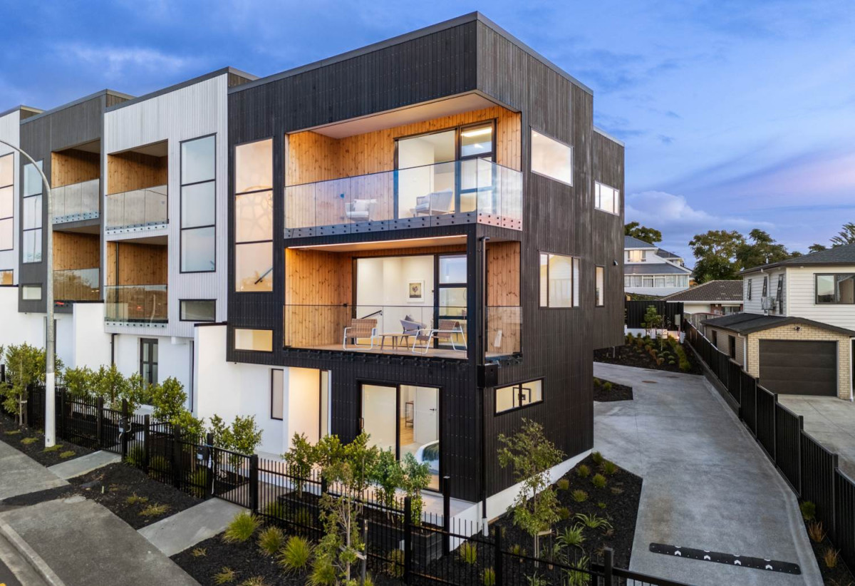 Freehold 4 beds (2 ensuites) 3.5 baths home, double garage, 1 ensuite ground floor, 3 + 1 layout, Lift infrastructure installed for future lift installation, Daikin rooftop heating and cooling system, Bluetooth audio system to kitchen and living areas, 1/2 Valonia Street, Mt Roskill, Auckland