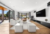750m2 section backs directly onto a reserve, 2 kitchens 6 beds (2 ensuites) 5 baths house, triple garage, 2 beds granny, 9 Wyon Way, Flat Bush, Auckland