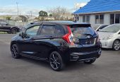 2016 Honda Fit Hybrid !! Leather Seats !! Superb condition !! Hatchback Automatic, 5 seats, Black, Hybrid, 1,490 cc, 94,779 km