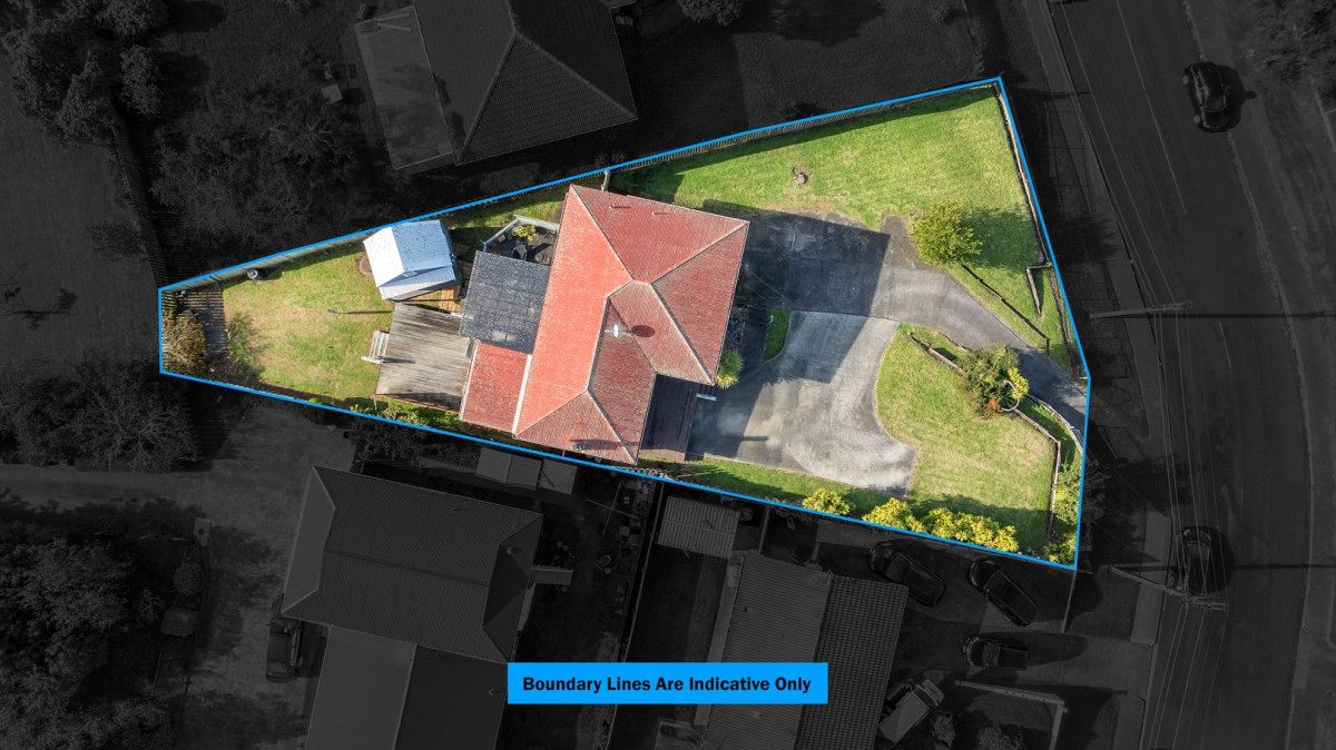 Deceased Estate, 875m2 section, 3 beds 1 bath house, A short walk to Jean Batten School; handy to Sir Douglas Bader Intermediate and Aorere College, Close to Māngere Town Centre, supermarkets, and local parks, motorway access, 18 Prangley Avenue, Mangere, Auckland