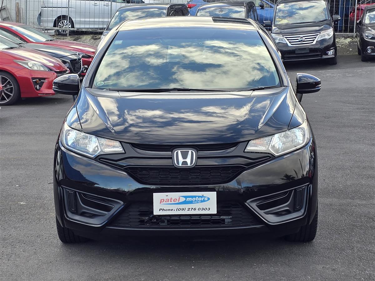 2016 Honda Fit Hybrid !! Leather Seats !! Superb condition !! Hatchback Automatic, 5 seats, Black, Hybrid, 1,490 cc, 94,779 km