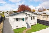 152m2 Renovated 3 beds 2 baths house with double carport, heritage charm with modern ease – a residence designed for those who appreciate authenticity, quality, and a lifestyle to match. 94 West End Road, Westmere, Auckland