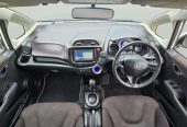 2012 Honda Fit HYBRID !! Top Spec !! heated seats !! Cruise control !! Reverse camera Hatchback Automatic, 5 seats, Hybrid, 1,339 cc, 154,359 km