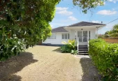 809m2 section, Must SELL ASAP, Due to mounting financial pressures, Forget the CV and ignore past prices, 4 beds 1.5 baths house wit garage, In zone for Freyberg Community School, Rangeview Intermediate, and Rutherford College. 16 Coniston Avenue Te Atatu South, Auckland