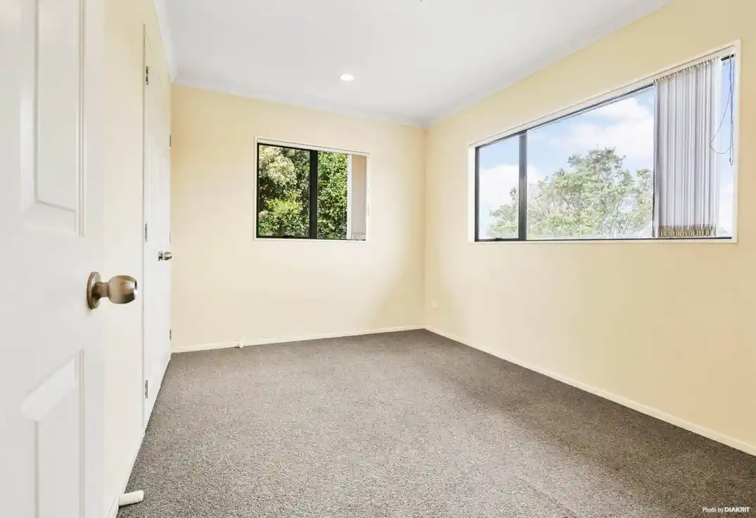 For rent, 3 beds 1 bath house with car parks, Available Now, 54b Kautami Avenue, Papatoetoe, Auckland
