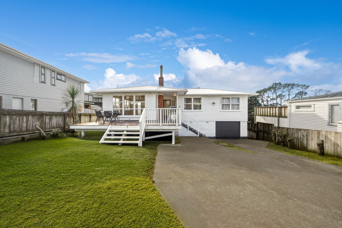 Owners Have Bought! Ready To go, 519m2 section, Fully renovated 3 beds 1 bath house with garage plus additional storage room downstairs, New timber flooring and carpet, Fresh interior and exterior paint, New kitchen with new appliances (range hood will be included which is not showing in the photos ), newly built front deck, easy access to local shops, cafes, schools, parks, 6 Crystal Avenue, Glendene, Auckland
