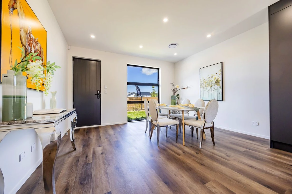 10-Year Master Build Guarantee, Brandnew 3 beds 3 baths duplex home with garage, close proximity to highly-regarded kindergartens and primary schools, and is handy to the vibrant cafes, shops, and amenities of the Kumeu Town Centre. 89 Podgora Avenue Huapai, Auckland