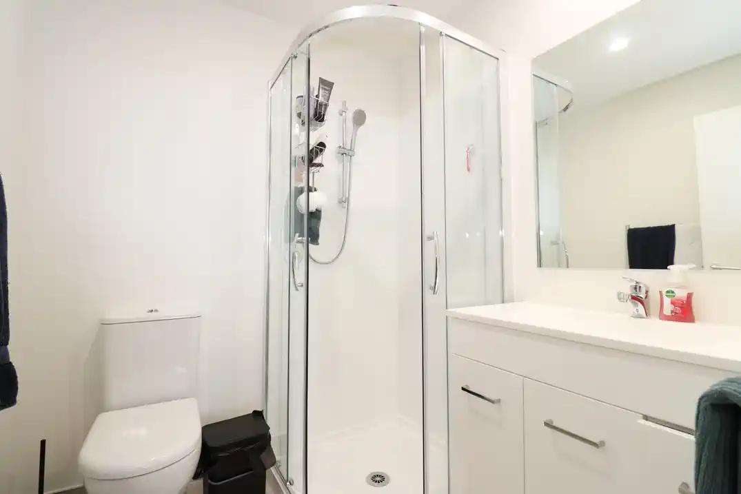 For rent, No smoking, Small pets allowed, 3 beds 2 baths townhouse with car park, We welcome new immigrants and families on WINZ benefits!! Available from 9th July, 20 Salvia Lane, Totara Park, Auckland