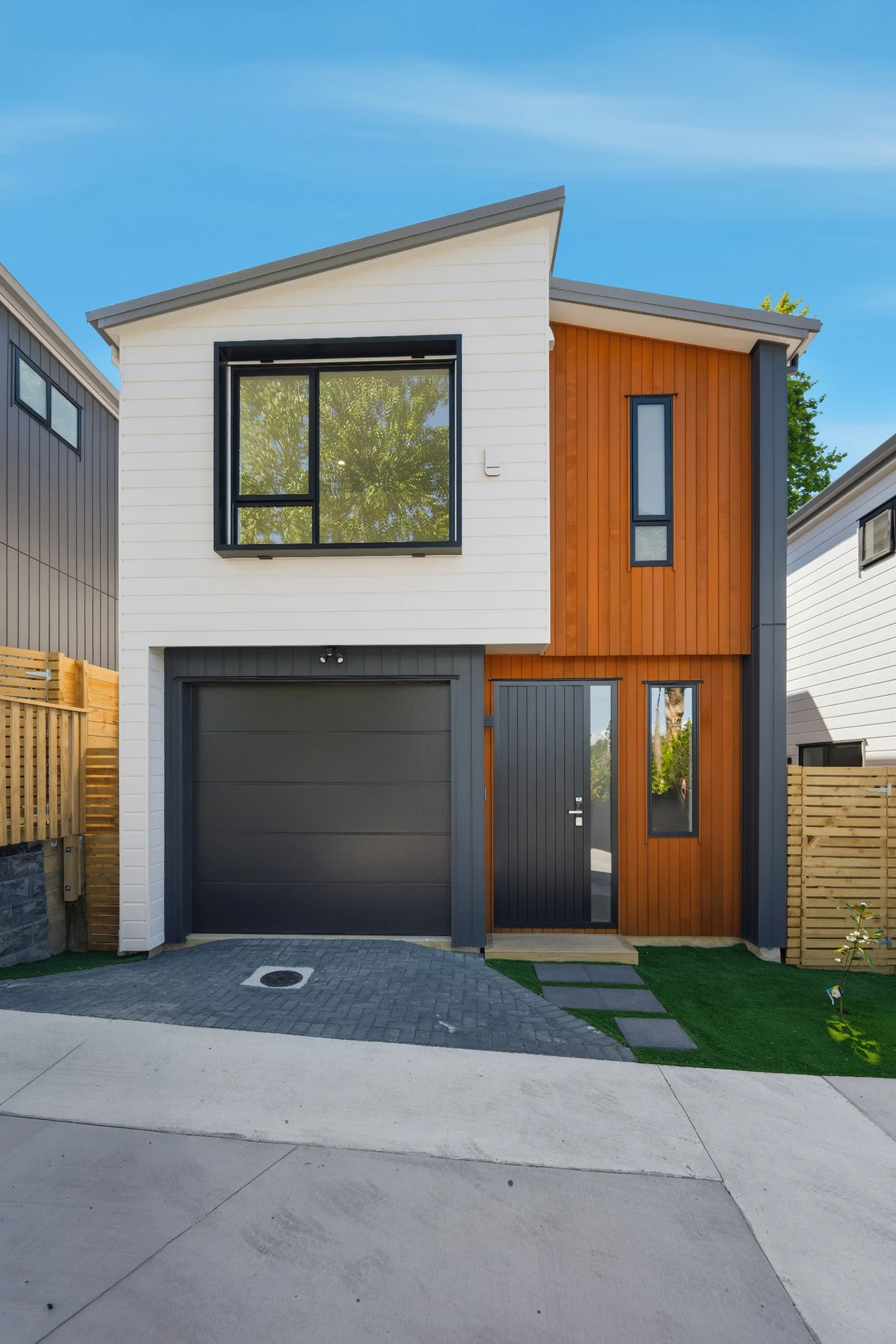 By Crum Park, 156m2 Brandnew standalone 4 beds 2.5 baths home with garage, close to schools, supermarket, Lynn Mall, zonfed for Green Bay Primary/Intermediate and Green Bay High School, Glen Eden Intermediate, 48C Hilling Street Green Bay, Auckland