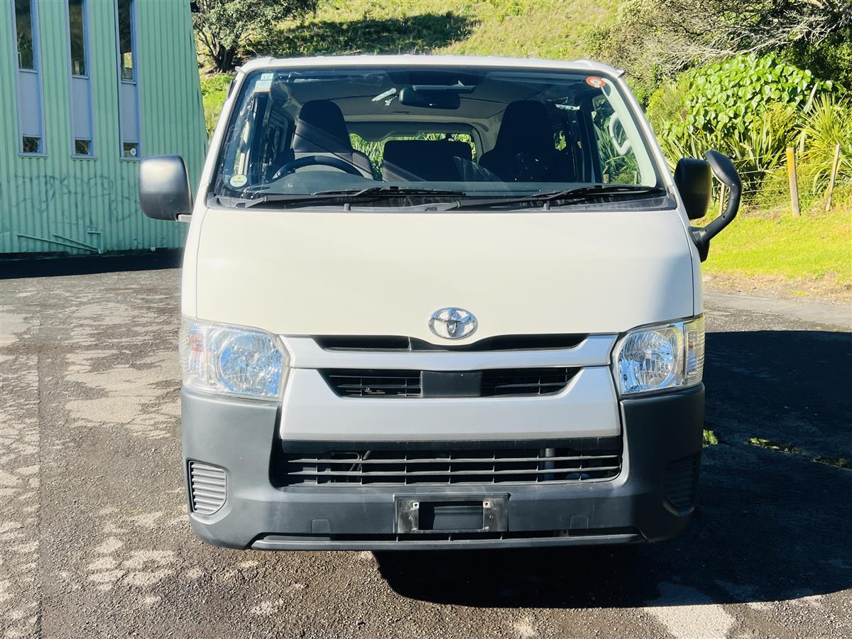 2020 Toyota Hiace APPLE CAR PLAY NEW STEREO Van Automatic, 6 seats, Petrol, 2,000 cc, 108,025 km