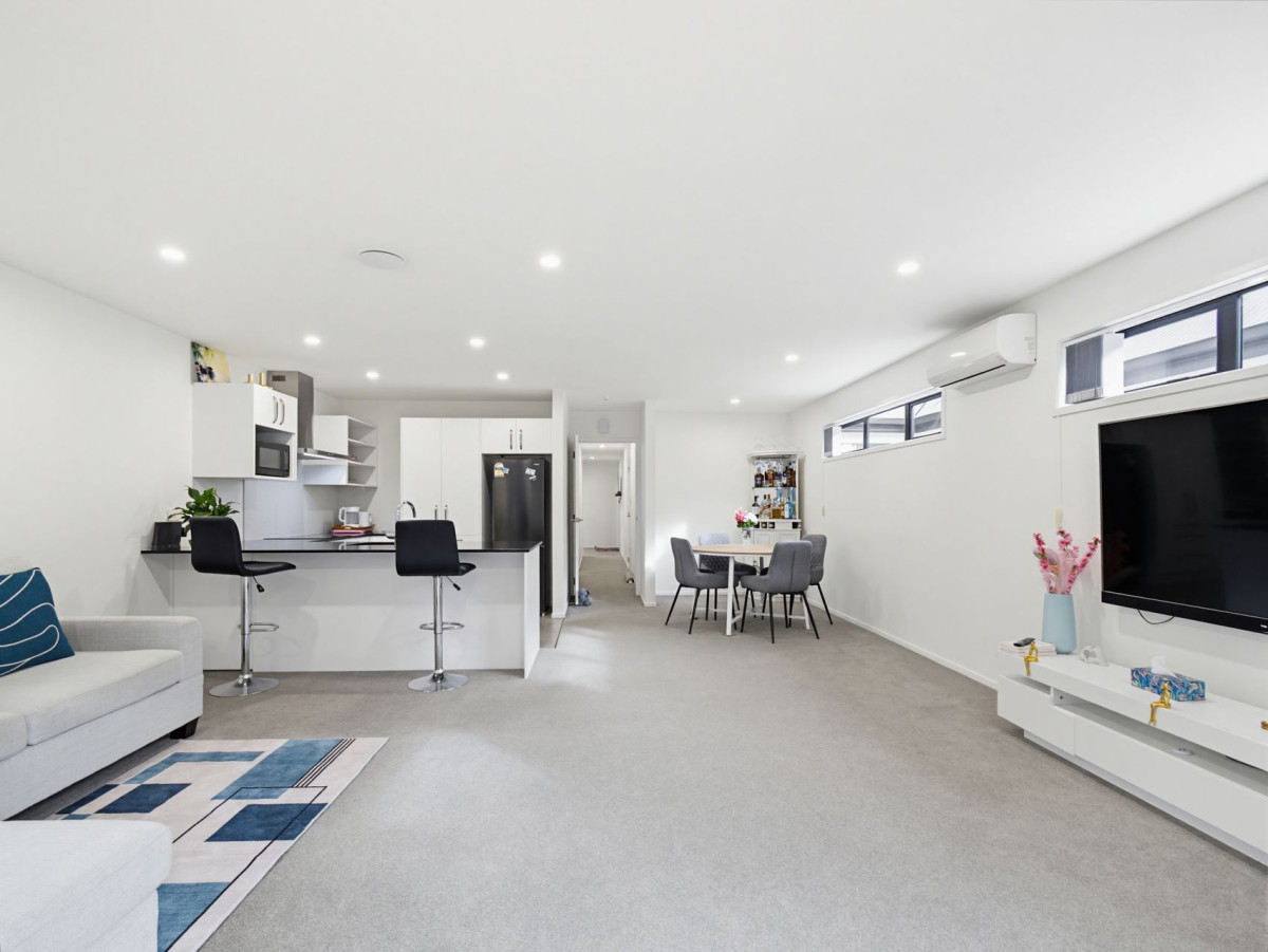 122m2 3 beds 1 bath home with garage on 240m2 section, Close to Papakura town centre, schools, parks, easy motorway access, 7B Pakaraka Drive, Papakura, Auckland