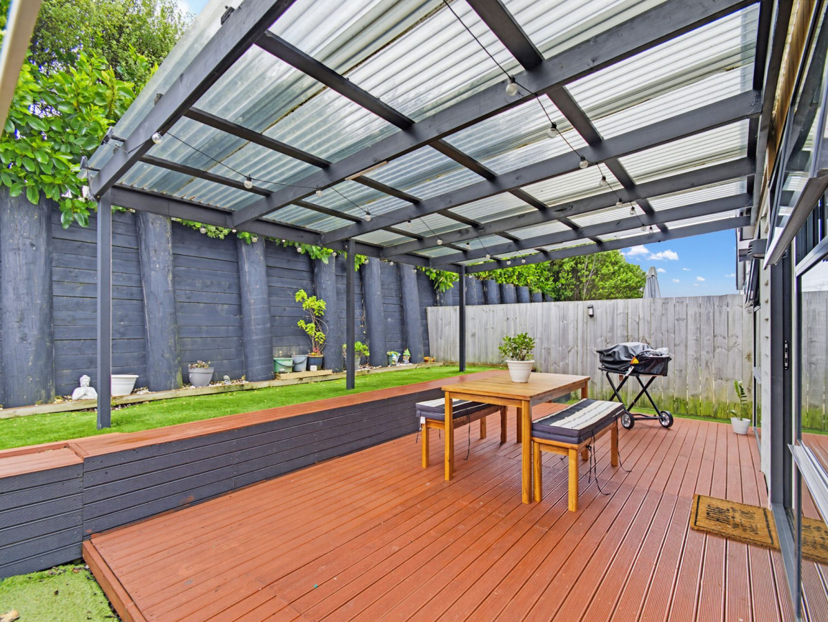 122m2 3 beds 1 bath home with garage on 240m2 section, Close to Papakura town centre, schools, parks, easy motorway access, 7B Pakaraka Drive, Papakura, Auckland