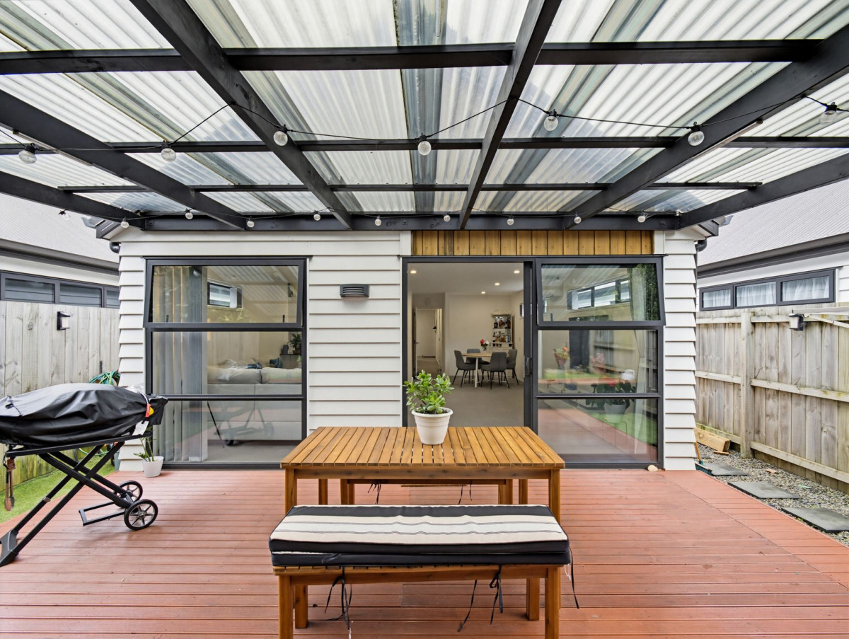 122m2 3 beds 1 bath home with garage on 240m2 section, Close to Papakura town centre, schools, parks, easy motorway access, 7B Pakaraka Drive, Papakura, Auckland