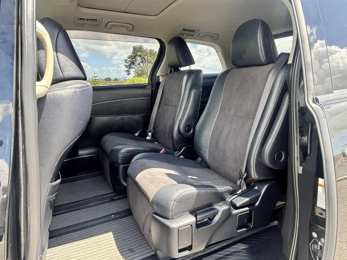 2015 Toyota Estima 2.4 Aeras Facelift, 5 Door, Station Wagon, Automatic, 7 seats, 2400cc, Petrol, 125,758km