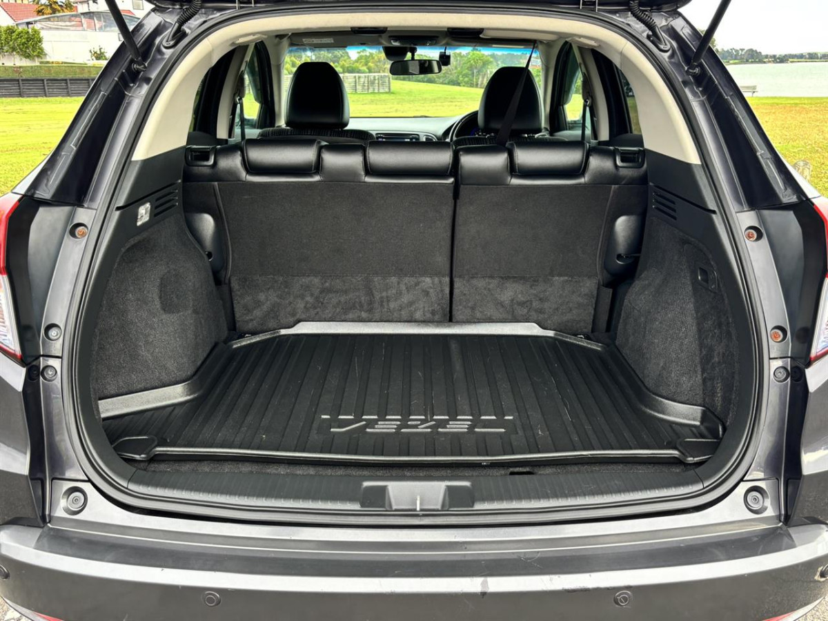 2014 Honda Vezel 1.5X AWD Hybrid, 5 Door, RV-SUV, Automatic, Grey, 5 seats, 1500cc, Hybrid, 87,146km
