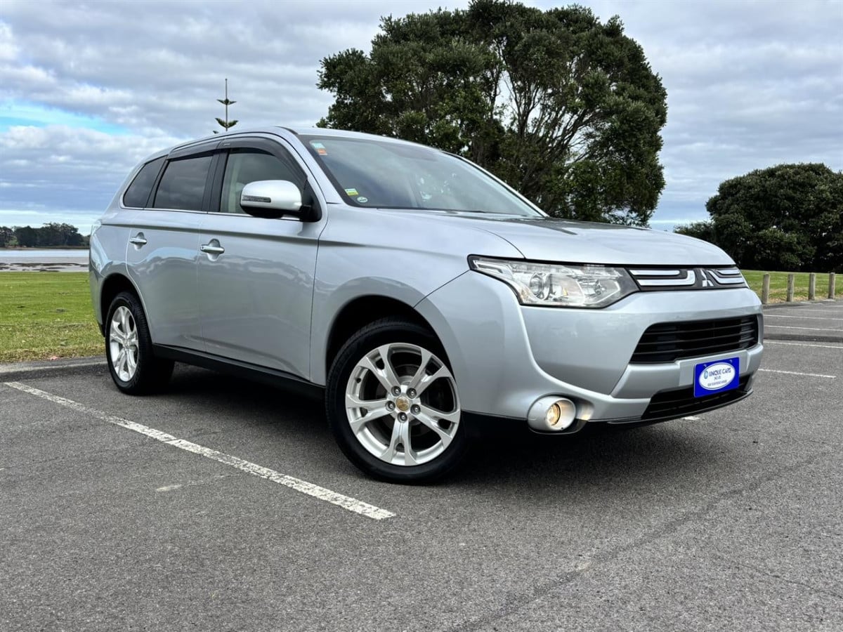 2013 Mitsubishi Outlander 2.4G 4WD 7 Seater, 5 Door, SUV, Automatic, Silver, 2400cc, Petrol, 90,336km