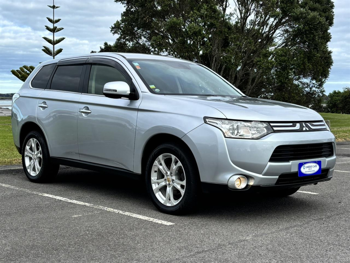 2013 Mitsubishi Outlander 2.4G 4WD 7 Seater, 5 Door, SUV, Automatic, Silver, 2400cc, Petrol, 90,336km