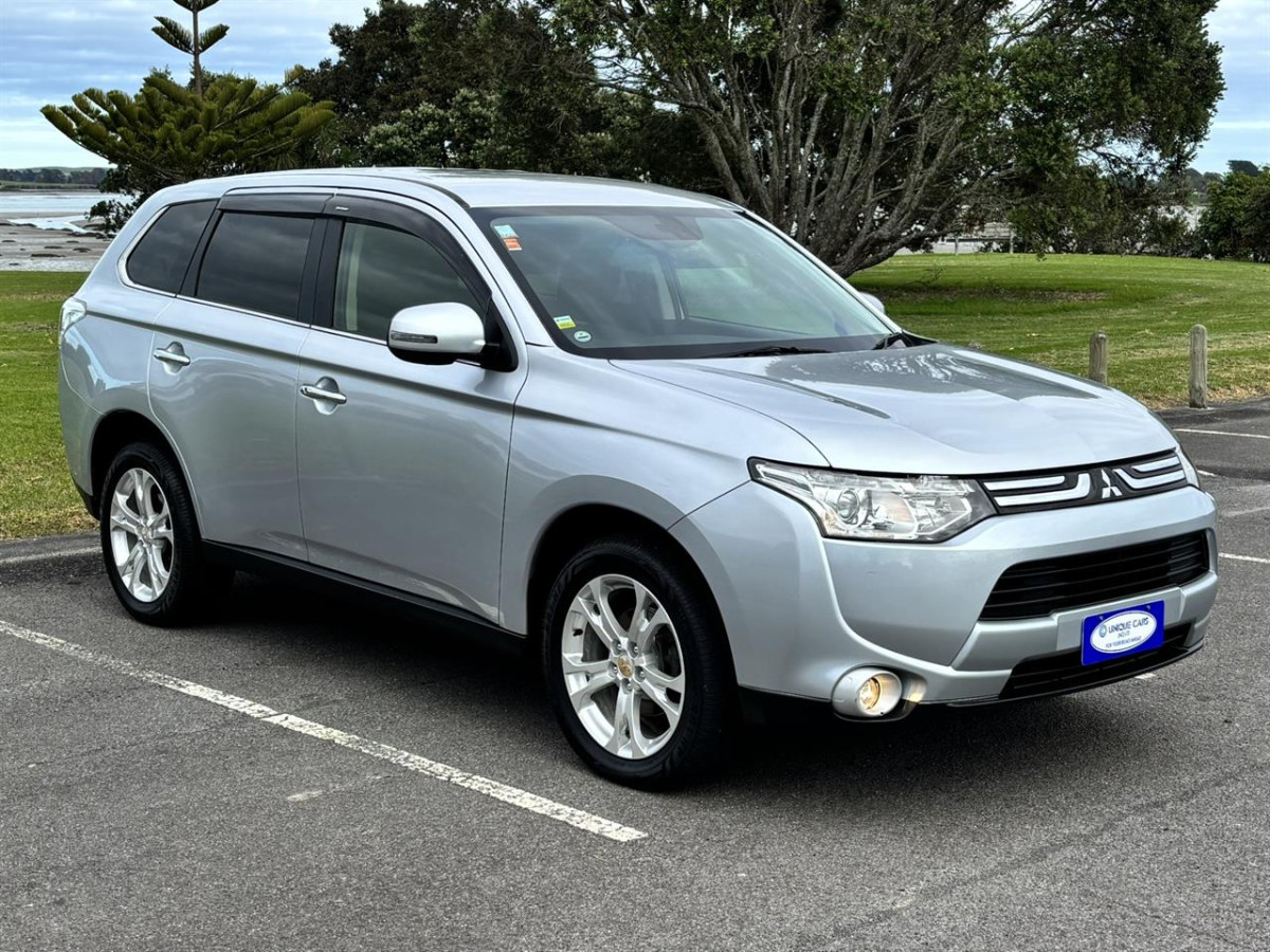 2013 Mitsubishi Outlander 2.4G 4WD 7 Seater, 5 Door, SUV, Automatic, Silver, 2400cc, Petrol, 90,336km