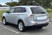 2013 Mitsubishi Outlander 2.4G 4WD 7 Seater, 5 Door, SUV, Automatic, Silver, 2400cc, Petrol, 90,336km