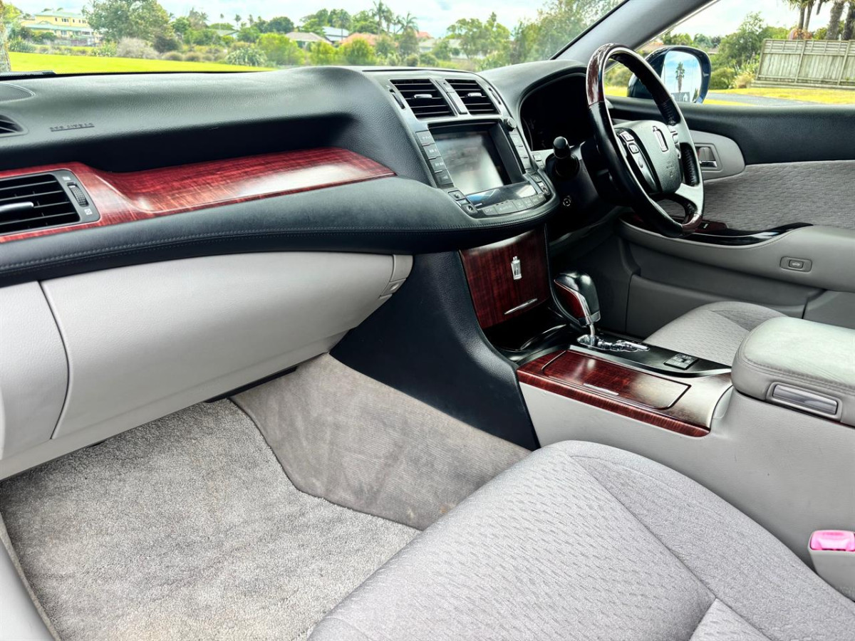2008 Toyota Crown 3.0 Royal Saloon, Sedan, Automatic, 5 seats, Blue, 3000cc, Petrol, 112,155km