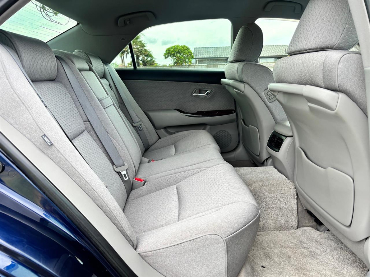 2008 Toyota Crown 3.0 Royal Saloon, Sedan, Automatic, 5 seats, Blue, 3000cc, Petrol, 112,155km
