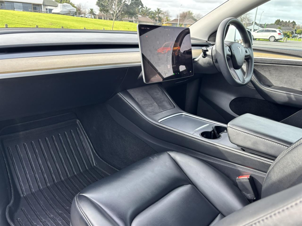 2023 Tesla Model Y RWD, RV-SUV, Automatic, 5 Seats (Leather), NZ NEW, Electricity, 74,549km