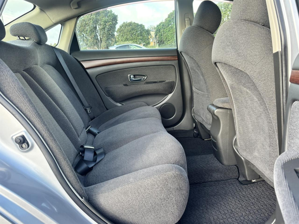 2009 Nissan Bluebird SYLPHY 20S, 4 Door, Sedan, Automatic, 1 owner, 5 seats, Silver, 2000cc, Petrol, 95,081km
