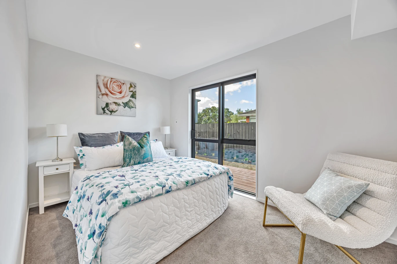 Brandnew 3 beds 2.5 baths home with garage, 1 ensuite ground floor, close to Woolworths, shops, parks, schools, 3/25 Taikata Road Te Atatu Peninsula, Auckland