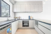 Urgent Sell, ASAP, Enquiries over $670K, 10-Year Master Build Guarantee. 140m2 Brandnew freehold 3 beds 2 baths home with garage, move-in ready, walk a mere 600m to Kelston Mall and Woolworths. 2/4052 Great North Road Glen Eden, Auckland