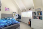 Freehold 3 beds 1 bath townhouse with car park and a large garden shed on 258m2 section, close to local parks, the Remuera Golf Course, Meadowbank Shopping Centre, 112B Norman Lesser Drive St Johns, Auckland