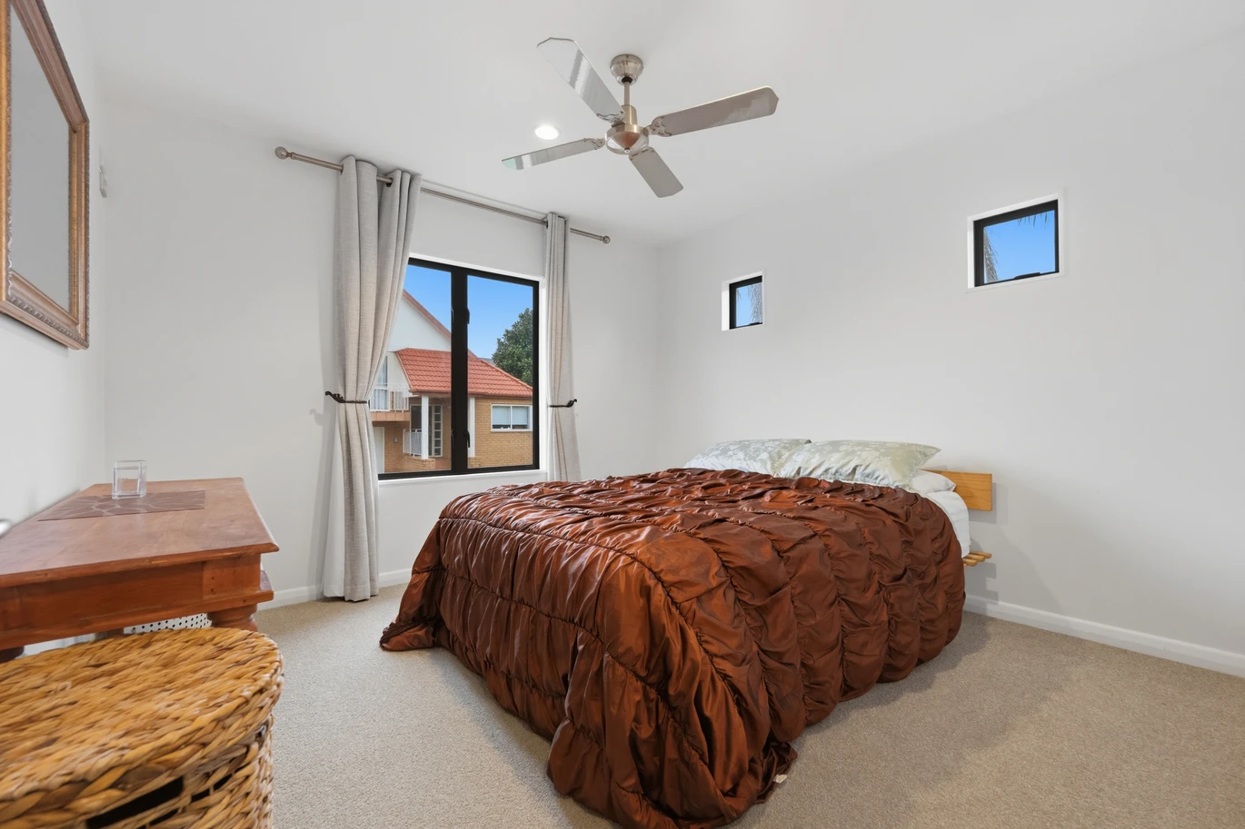 Built with a modern cavity system, 247m2 4 beds 2.5 baths house with double garage and a basement wine cellar, zoned for Marina View School, Hobsonville School, Hobsonville Point Secondary School, St Paul’s School, 157C Hobsonville Road West Harbour, Auckland