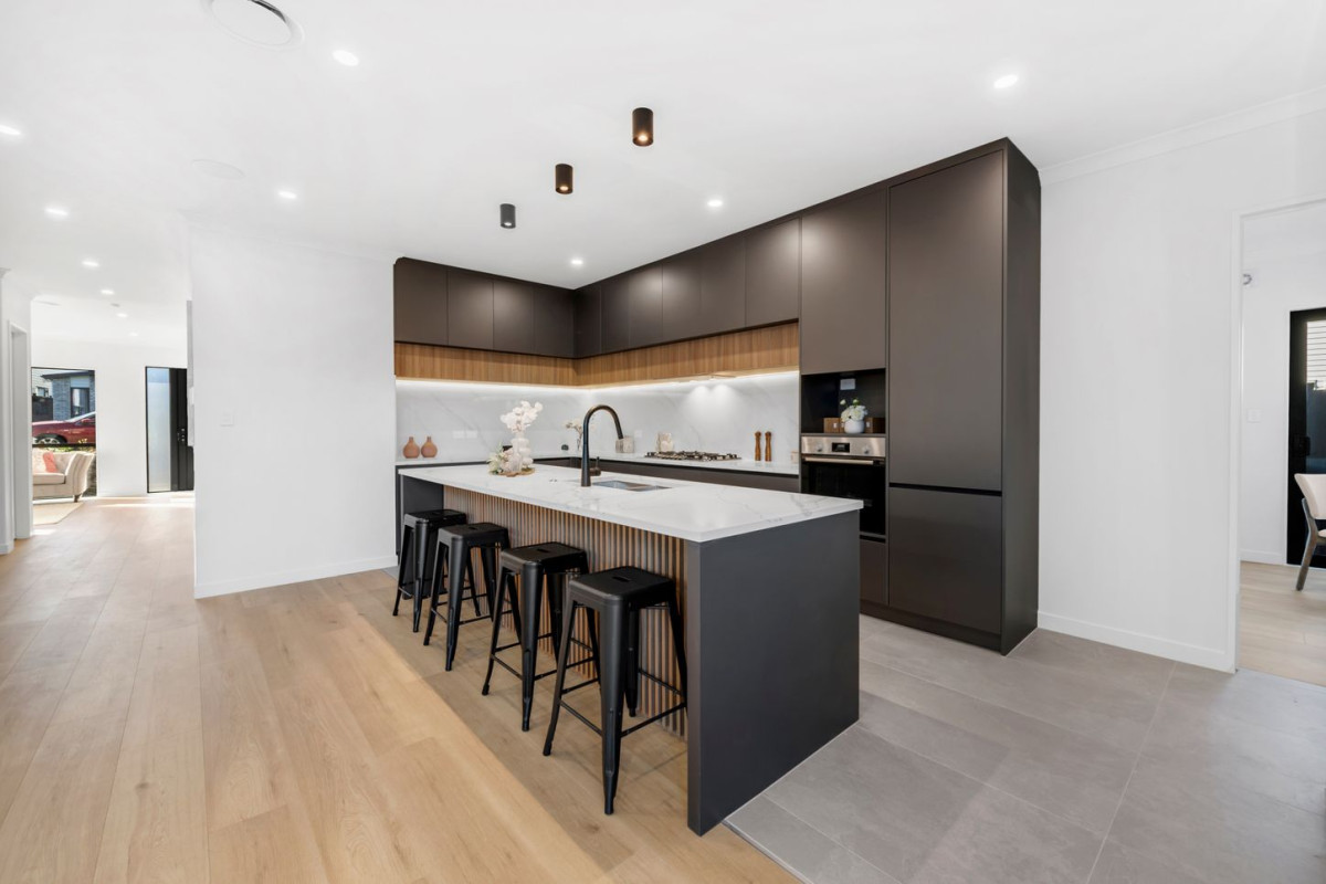411m2 section backing onto reserve, 2 kitchens, 320m2 Brandnew 6 beds (4 ensuites) + study 5.5 baths house, double garage, 2 beds granny, 15 Seagreen Avenue, Karaka, Auckland