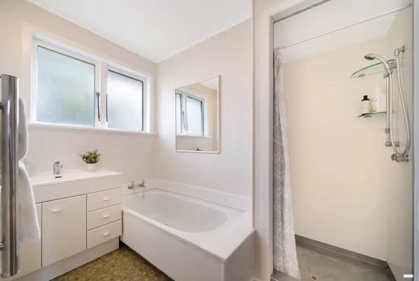 Urgent sale, Must sell, 812m2 section, 3 beds 1 bath house, A secure basement garage paired with ample under-house storage, A massive rear workshop featuring two rooms and three-phase power, 34 Coniston Avenue Te Atatu South, Auckland