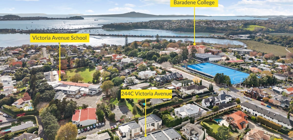 Double Grammar schools zone, 226m2 Standalone 4 beds (3 ensuites) 4 baths home with garage, zoned for Auckland Grammar and Epsom Girls Grammar, within walking distance to Baradene College and St Kentigern Schools, 244C Victoria Avenue Remuera, Auckland
