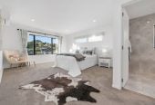 Mission Heights school zone, 2 Kitchens, Clever 1 + 5 layout, 6 beds (3 ensuites) 4.5 baths house, double garage, 34 Kilcooley Road, Flat Bush, Auckland