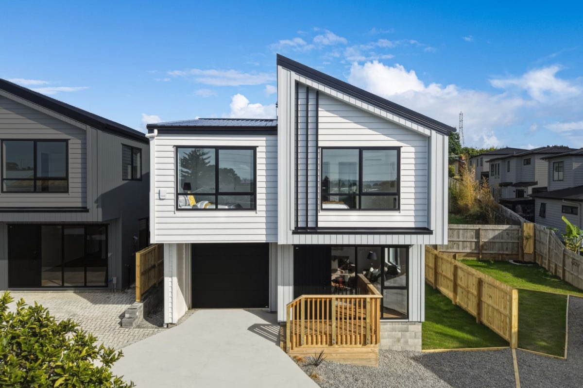 10-Year Master Build Guarantee, Brandnew standalone 4 beds 2.5 baths home with garage, close to schools, local shops, motorway access, Lot 4/9 May Avenue, Te Atatu South, Auckland