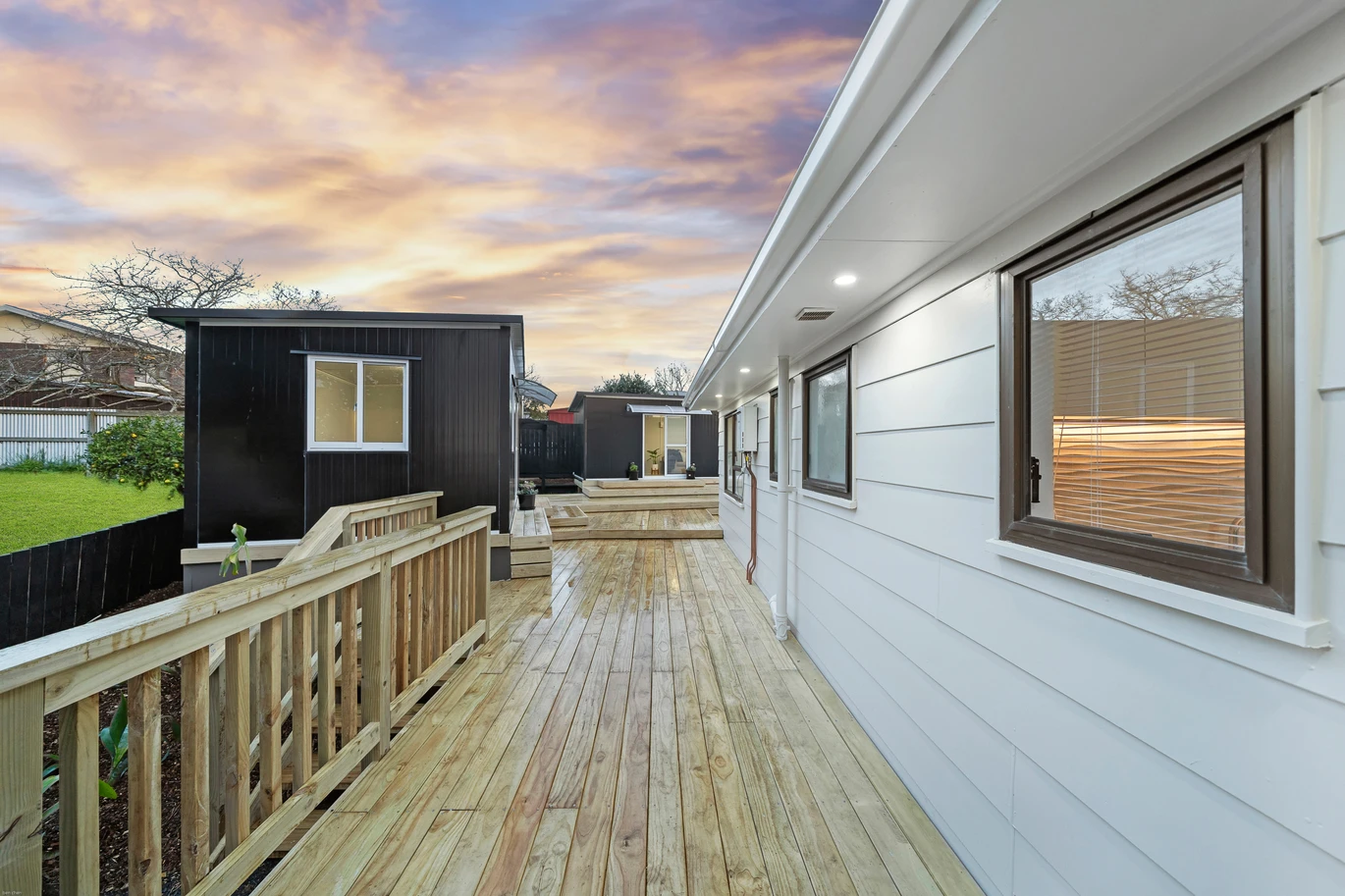 600m2 section, Renovated 4 beds 1.5 baths house, with front and rear deck and two 6×3 cabins, Close to local schools including Kia Aroha College/Campus and Redoubt North School, shops, motorway access, 48 Darnell Crescent Clover Park, Auckland