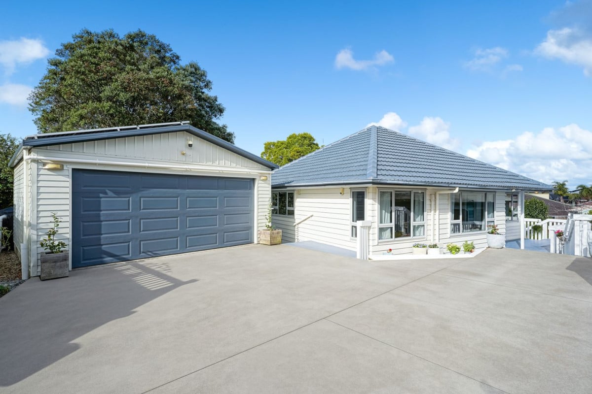 Once in 7 years, 528m2 section, 126m2 3 beds 1 baths house with double garage and Expansive decking, close to local amenities, parks, schools and convenient access to motorway access, 8A Gloria Avenue, Te Atatu Peninsula, Auckland