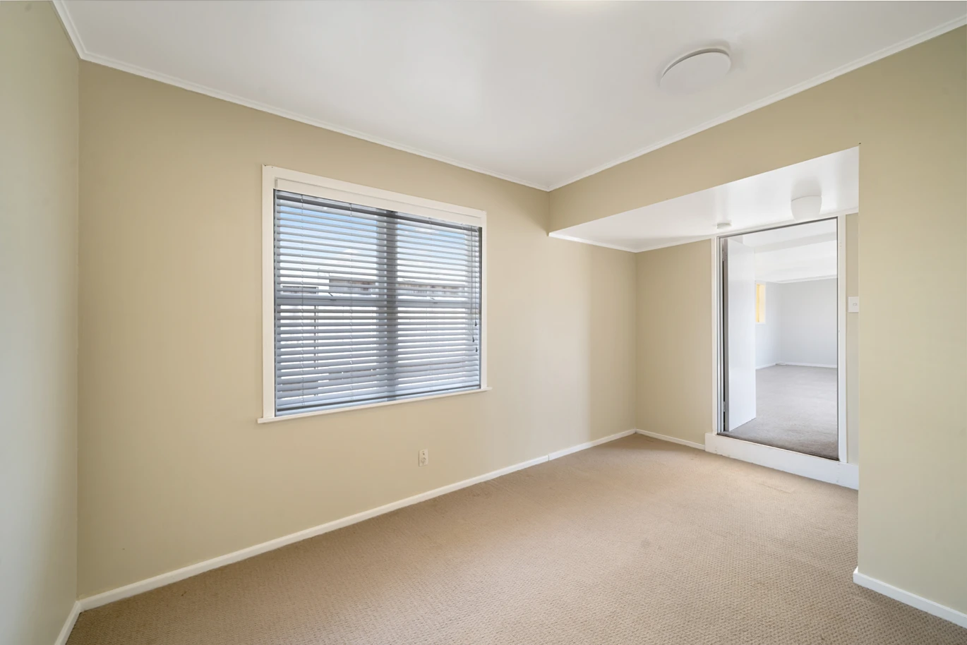 809m2 section, Must SELL ASAP, Due to mounting financial pressures, Forget the CV and ignore past prices, 4 beds 1.5 baths house wit garage, In zone for Freyberg Community School, Rangeview Intermediate, and Rutherford College. 16 Coniston Avenue Te Atatu South, Auckland
