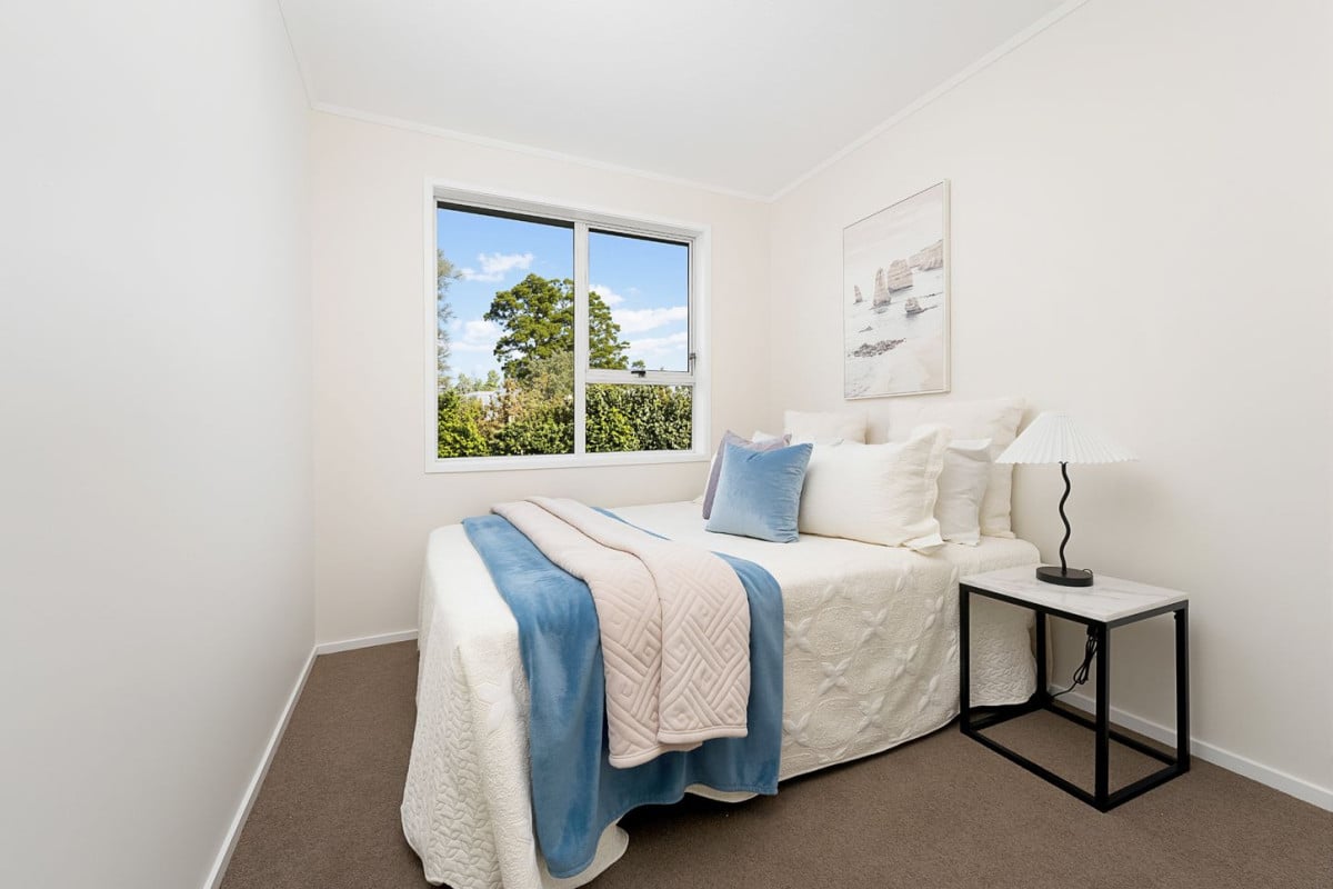 Motivated Vendor with Retirement Plans, 615m2 section, Renovated 3 beds + Flexi room 1 bath house with standalone double garage, close to schools, Lincoln Road’s shops, supermarkets, motorway access, 85 Riverpark Crescent, Henderson, Auckland