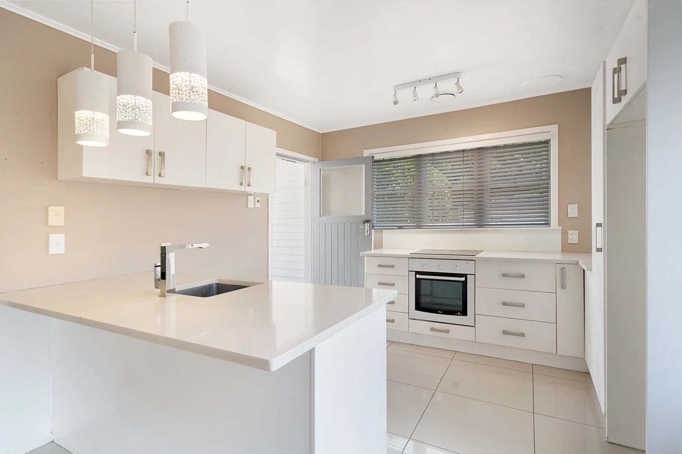 809m2 section, Must SELL ASAP, Due to mounting financial pressures, Forget the CV and ignore past prices, 4 beds 1.5 baths house wit garage, In zone for Freyberg Community School, Rangeview Intermediate, and Rutherford College. 16 Coniston Avenue Te Atatu South, Auckland