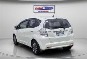 2012 Honda Fit HYBRID !! Top Spec !! heated seats !! Cruise control !! Reverse camera Hatchback Automatic, 5 seats, Hybrid, 1,339 cc, 154,359 km