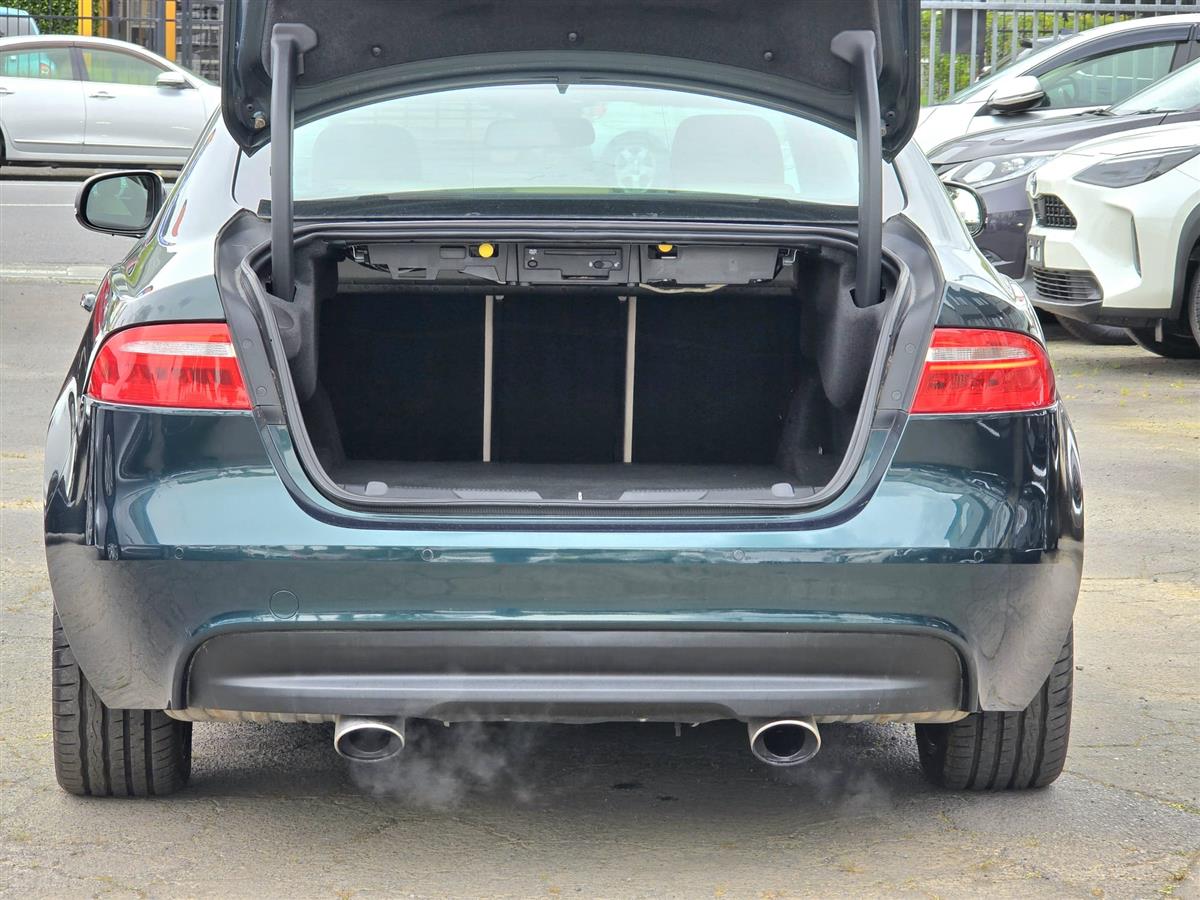 2016 Jaguar XE PURE Sedan Automatic, 5 seats, Green, New Import, Petrol, 2,000 cc, 89,000 km