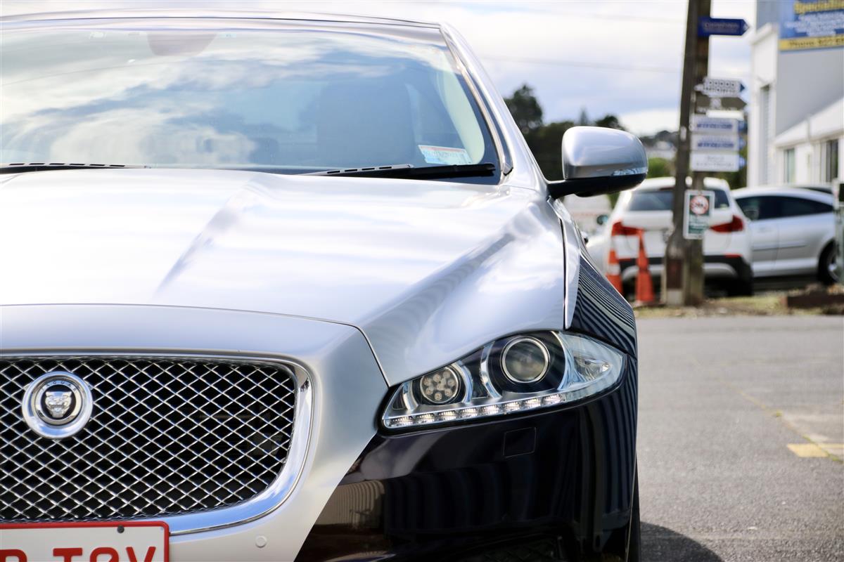 2010 Jaguar XJ V8 Premium Luxury Edition Sedan Automatic, 5 seats, 1 owner, Petrol, 4,999 cc, 56,000 km
