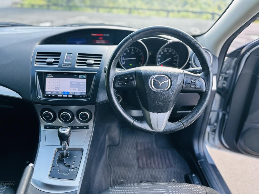 2012 Mazda Axela SPORTS !! STUNNING ALLOYS !! Hatchback Tiptronic, 5 seats, Silver, New Import, Petrol, 1,500 cc, 66,333 km